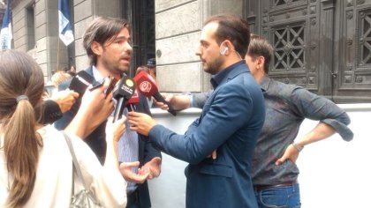 Del Caño: “Que se hagan cargo de la deuda los bonistas y los que la emitieron”