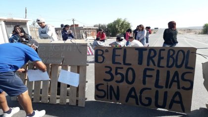 Realizan cortes de ruta en el Parque Industrial de Neuquén en reclamo de agua potable