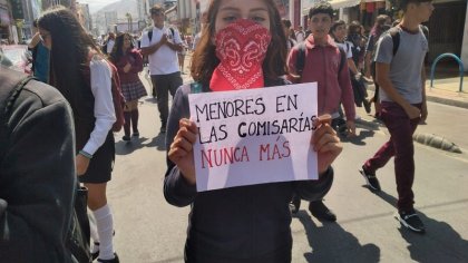 Brutal represión policial en el Liceo de Aplicación