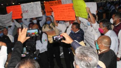 Taxistas del Aeropuerto Internacional exigen apoyo frente a crisis por Covid-19