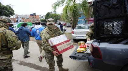 ¿Por qué el Gobierno manda a las Fuerzas Armadas a repartir comida en la Villa 1-11-14?