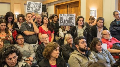 La entrega del cerro Catedral avalada por todos los poderes