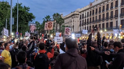 Más de 1200 trabajadores recorren el centro de Barcelona al grito de “¡Nissan no se cierra!"