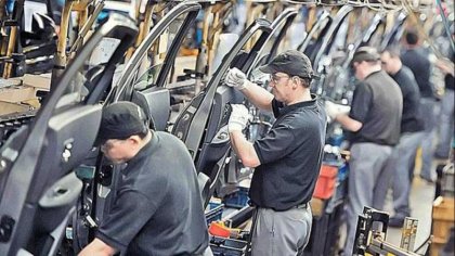 Prevén más despidos en la industria autopartista