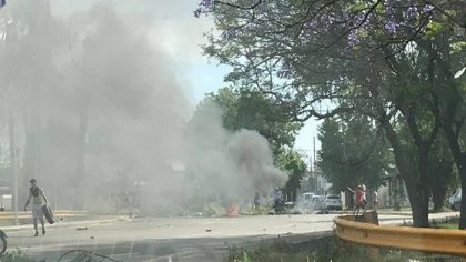 La Plata: reprimen a vecinos que reclamaban por el corte en el servicio de luz