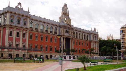 Las universidades públicas de Murcia vuelven a imponer la penalización por segundas matrículas tras prometer lo contrario 