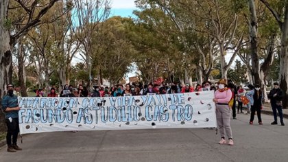 Nueva marcha en Patagones por Facundo Castro