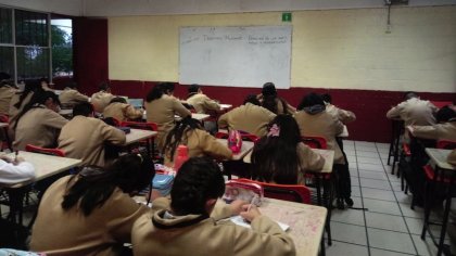 ¿Aprendo en casa? ¿Dónde quedaron las maestras y maestros?