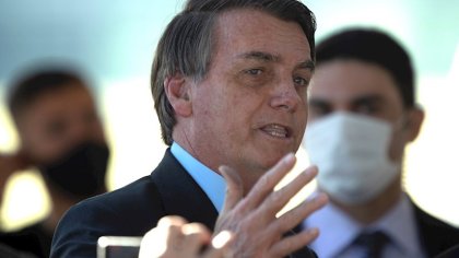 Tras amenazar a un periodista, Bolsonaro afirmó que la prensa lo persigue