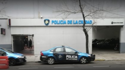 Allanan una comisaría de la Ciudad y detienen a policías por pedir coimas