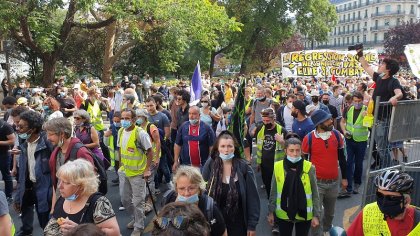 A pesar de la represión, miles de chalecos amarillos volvieron a tomar las calles de Francia