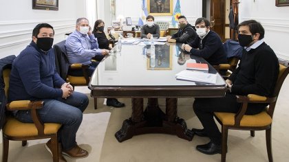 Tras la extorsión de la Bonaerense, llega la presión de los intendentes por la coparticipación