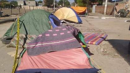 Obreros de la fábrica PROSIL siguen en pie de lucha y no claudicaran: vigilia en puertas de la empresa