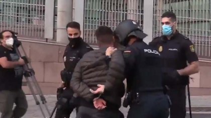 Voces desde Vallecas: “Ni la pandemia ni la miseria se van a solucionar a base de palos y policía”