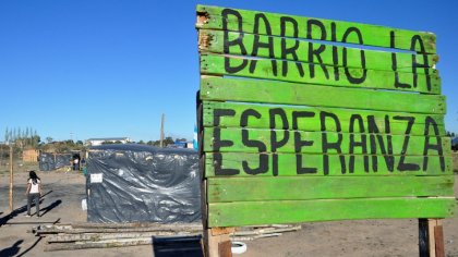 Asociación Patriótica Tiro Federal de Roca quiere desalojar a cincuenta familias del Barrio La Esperanza