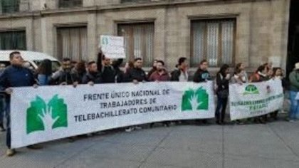 ¡No al cierre de Telebachilleratos Comunitarios, contratos de base para todos los docentes!