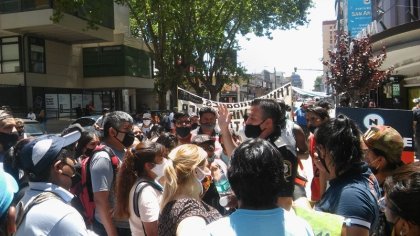 San Martín: manteros protestaron frente a la Municipalidad