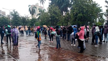 Estudiantes secundarios marcharon en Jujuy para que se realice la cena blanca