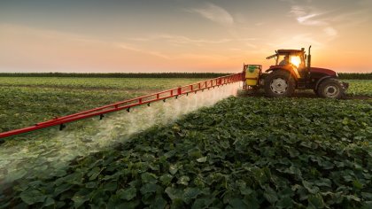 Dicamba: la bomba tóxica prohibida en Estados Unidos con la que se fumiga en Argentina