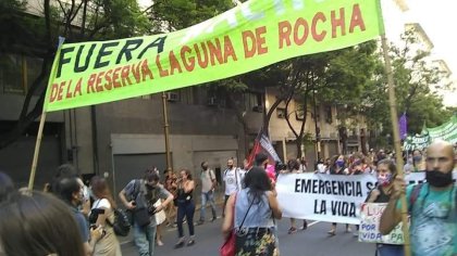 El municipio de Esteban Echeverría tapó el mural de los vecinos que defienden la Reserva Natural