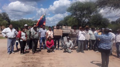 Comunidad qom de Chaco cortó rutas contra las megagranjas porcinas que acordó Capitanich 