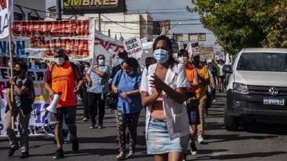 "Las mujeres de la primera línea nos rebelamos contra el acuerdo del Gobierno y las conducciones burocráticas"