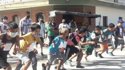 Exitosa maratón en Campo Verde a un mes de la represión del Gobierno 