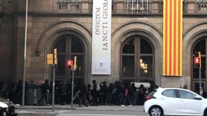 Estudiantes ocupan el rectorado de la Universidad de Barcelona