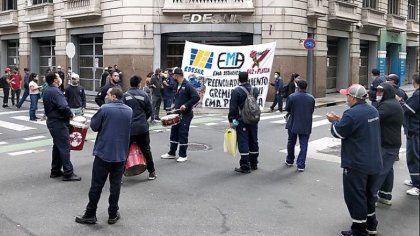 &#128161; EDESUR PRECARIZA Y DESPIDE | Trabajadores de la tercerizada EMA movilizan a las oficinas centrales - YouTube