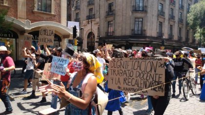 [Video] Cientos de estudiantes se movilizan contra la precarización laboral docente