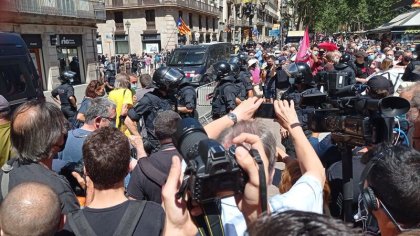 #ClemenciaNoEsJusticia: protestas en Barcelona contra la visita de Sánchez que ha anunciado los indultos