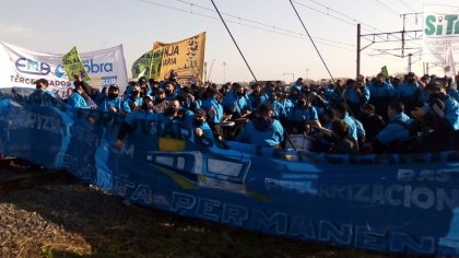 El mundo de la precarización que muestra el reclamo de los ferroviarios