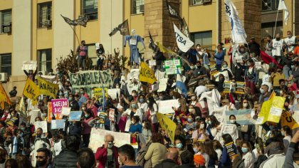 Mirá las imágenes del masivo caravanazo contra el ajuste en Mendoza