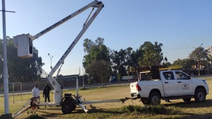 Libertador: Jayat deja sin luz la "cancha de los pitufos" y Chemes cerca el predio