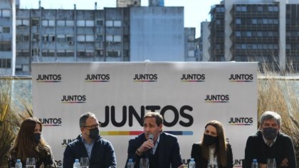 La Plata: sin propuestas, Garro lanzó la lista de precandidatos en la ciudad