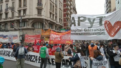 Trabajadores del hospital Garrahan se movilizaron contra las paritarias a la baja