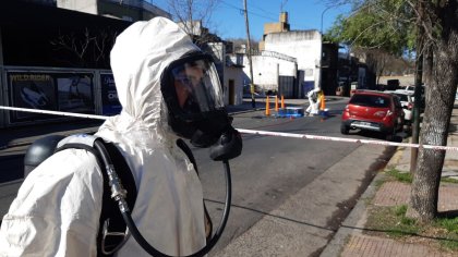 Peligroso derrame de ácido nítrico en un depósito de Barracas