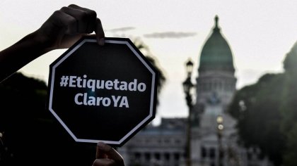 Alto en lobby: el rótulo para la puerta del Congreso