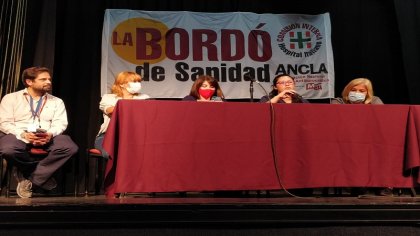 Acto en repudio al ataque de la patota de Daer a trabajadores de la Bordó - YouTube