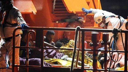 Dos muertos a bordo de una patera rescatada a la deriva a 180 kilómetros de Gran Canaria