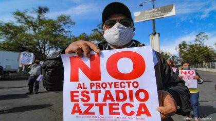 Vecinos se manifiestan contra el Conjunto Azteca 