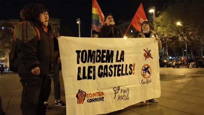 Estudiantes irrumpen en el edificio histórico de la Universidad de Barcelona contra la Ley Castells