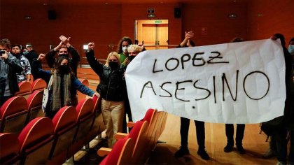 “Fuera golpistas de la universidad”: estudiantes de Somosaguas protestan contra un acto de Leopoldo López