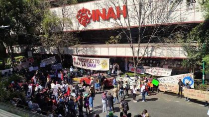 Protesta en el INAH: exigen más presupuesto para la ENAH y derechos laborales