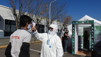 Patronales quieren acortar más los días de aislamiento e imponer un “pase sanitario empresarial”