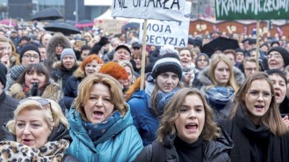 Polonia quiere impedir el divorcio para matrimonios con hijos menores