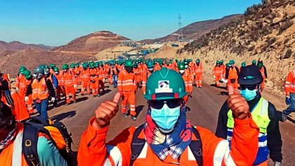 Trabajadores mineros de Quellaveco paralizan actividades por contagios masivos de COVID-19