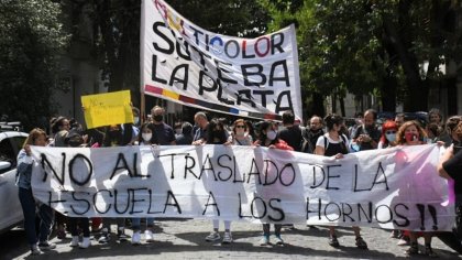 Movilización y clase pública: rechazan el traslado de la Escuela 31 a una sede de la Iglesia