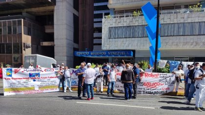 Trabajadores de Mondelez se movilizan a Caracas y protestan por sus reclamos salariales y contrato colectivo