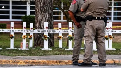 Crece negocio de armería tras masacre en escuela de Texas